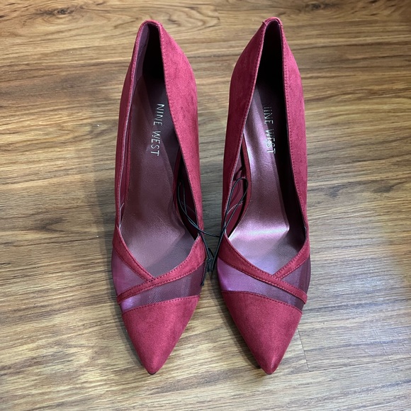 *NWOB* Nine West Women’s Evani Red Dress Pumps w/ Stiletto Heel Size 8.5 - Picture 2 of 6